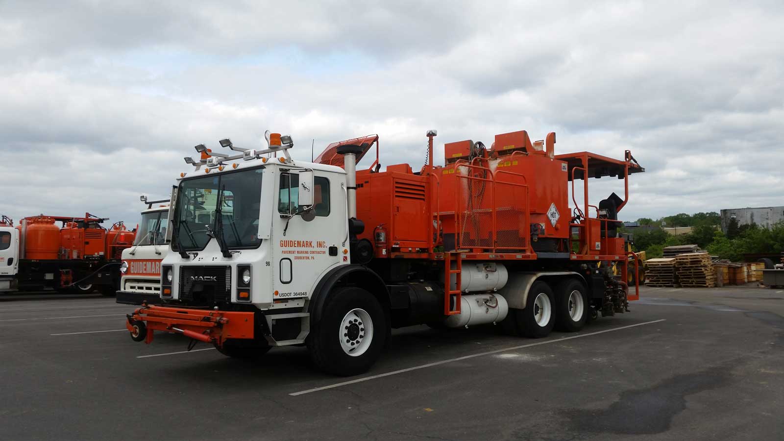 High Production Long Line Thermoplastic Truck